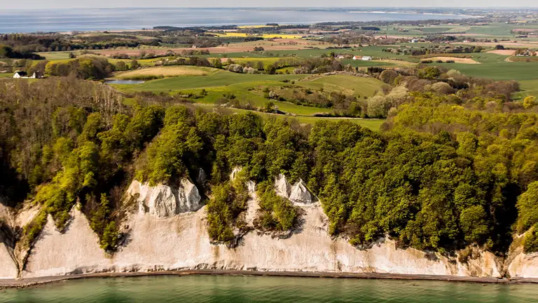 Møns Klint set fra vandsiden