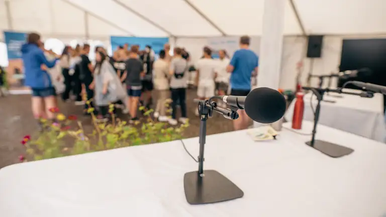 Debat i telt på Folkemøde Møn