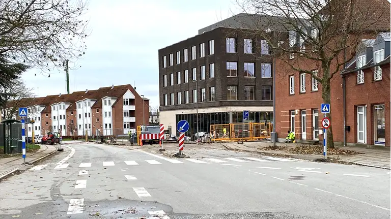Billede af Valdemarsgade i Vordingborg med det nye rådhus - Borgernes Hus i baggrunden