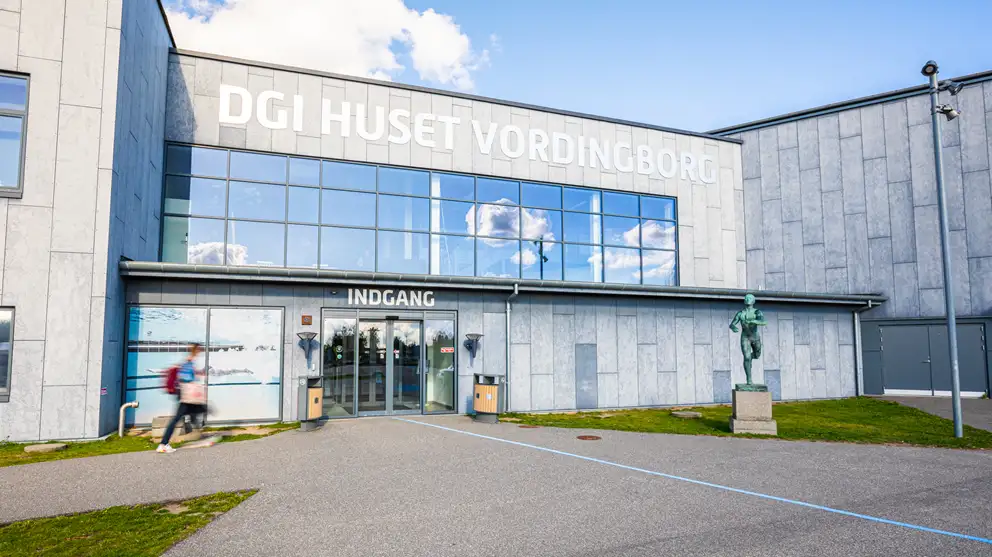 Billede af indgangspartiet til DGI Huset Vordingborg