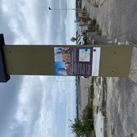 Foto af pylon i søndre havn i Køge